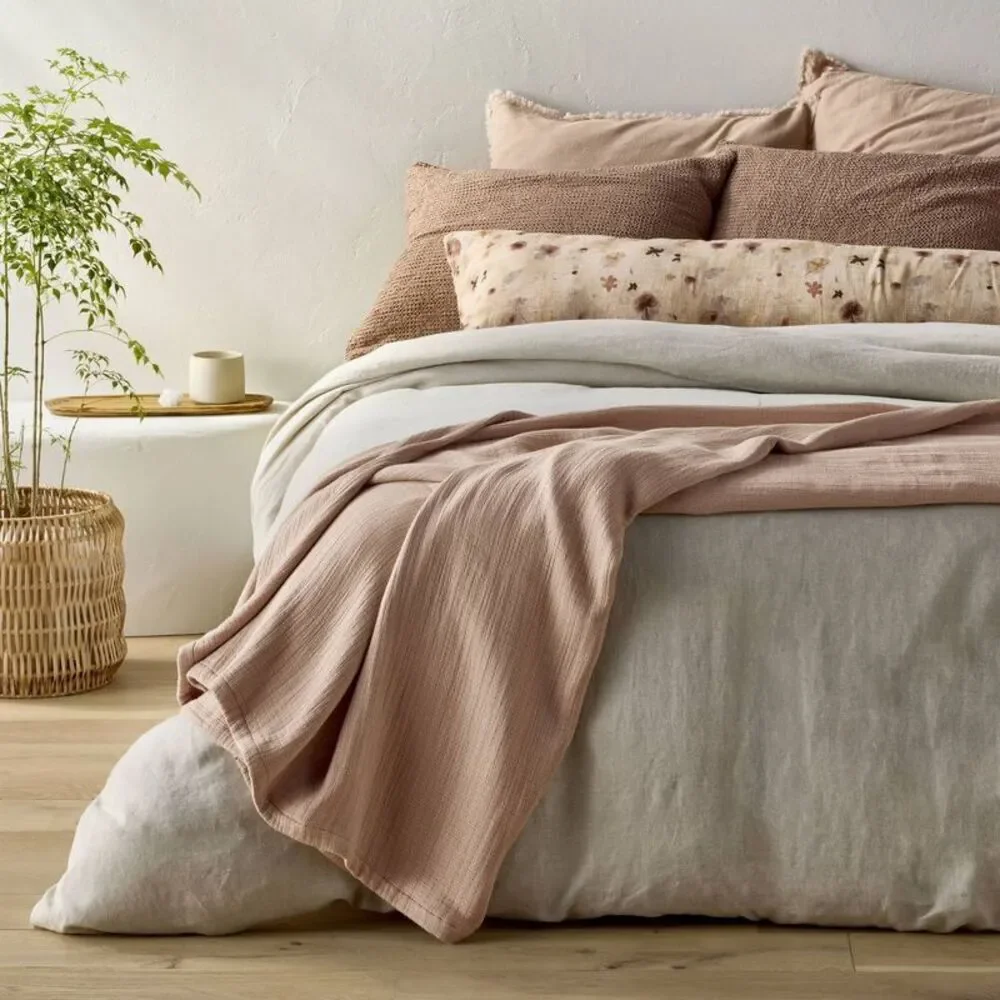 Casaluna lightweight matelasse